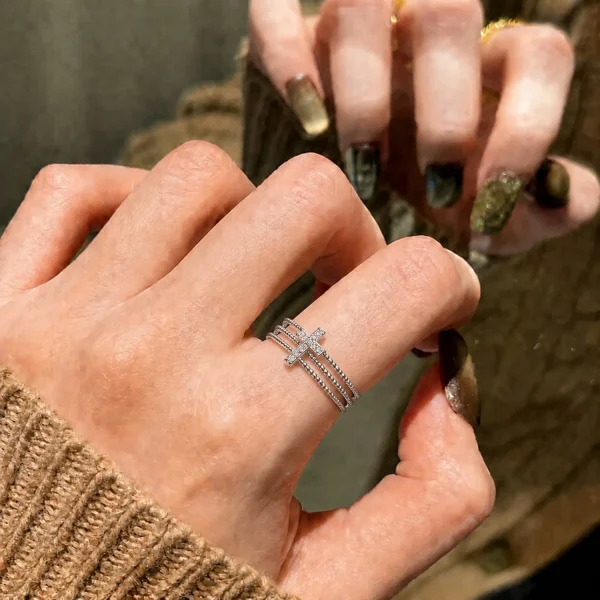 Wholesale Zinc Alloy Rhinestone Cross Open Ring Geometric High End Adjustable Finger Ring Fashion Jewelry Women Unisex