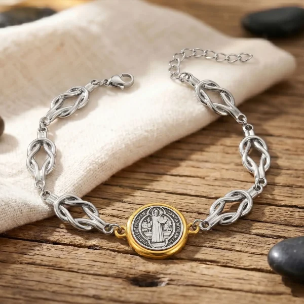 Wholesale Zinc Alloy Vintage Religious Portrait Charm Pendant Bracelet Knot Design Catholic Saint Benedict Jewelry Unise